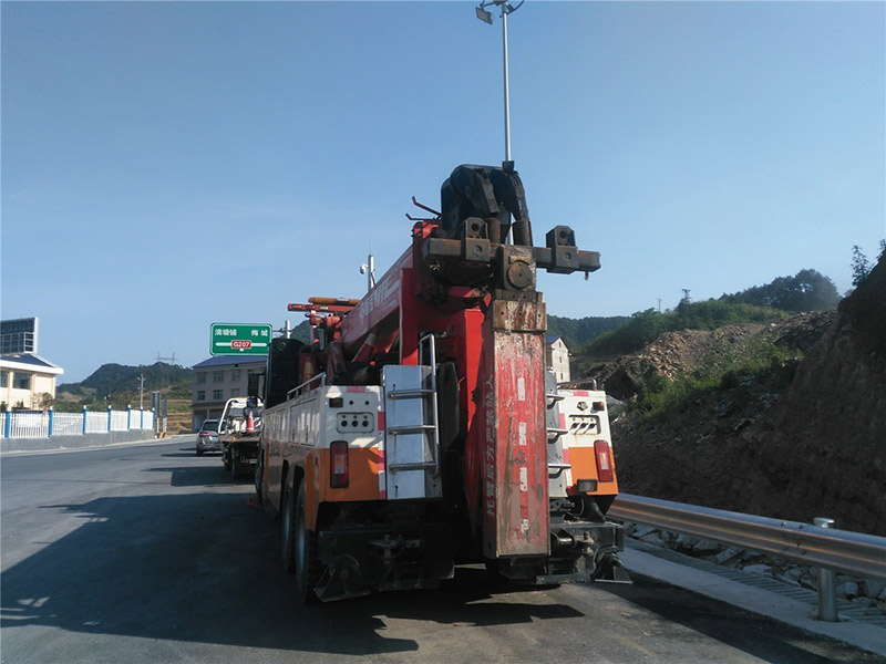 合肥—周口高速公路汽车额救援